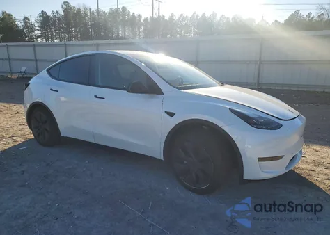 2024 Tesla Model Y from USA, damaged, VIN 7SAYGDED1RF182598